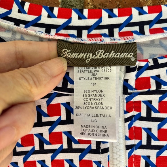 Tommy Bahama Rash Guard Top active Swim Beech Surf vacation Cruise Wear size L - Picture 3 of 6